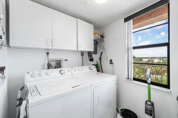 $319,900 | 7360 South Oriole Boulevard, Unit 801, Delray Beach, FL 33446