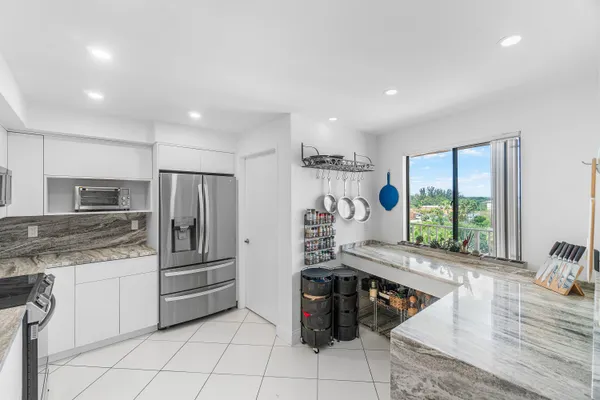 $319,900 | 7360 South Oriole Boulevard, Unit 801, Delray Beach, FL 33446