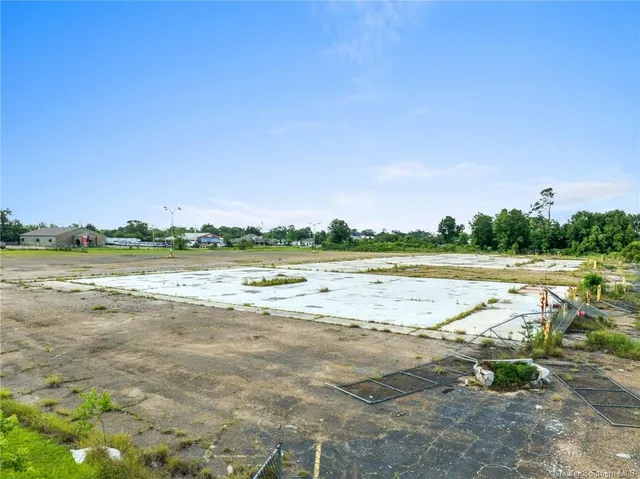 $2,700,000 | 3420 5th Avenue, Lake Charles, LA 70607