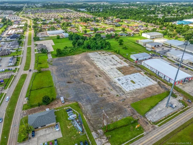 $2,700,000 | 3420 5th Avenue, Lake Charles, LA 70607