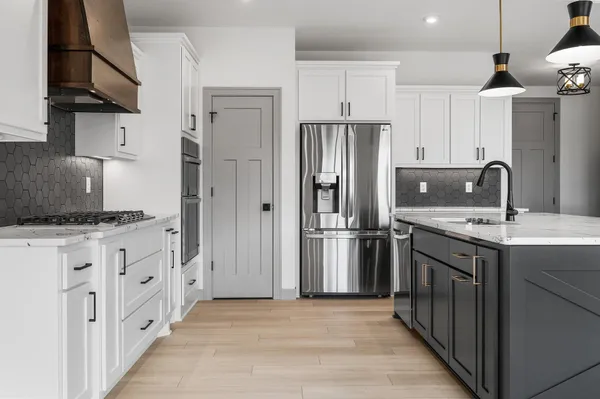 $819,500 | 30339 Orchard Ct Center, Center City, MN 55012