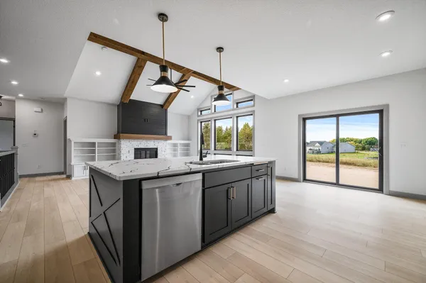 $819,500 | 30339 Orchard Ct Center, Center City, MN 55012