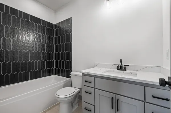 $819,500 | 30339 Orchard Ct Center, Center City, MN 55012