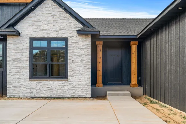 $819,500 | 30339 Orchard Ct Center, Center City, MN 55012