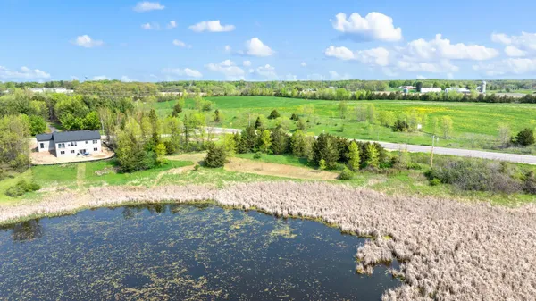 $819,500 | 30339 Orchard Ct Center, Center City, MN 55012