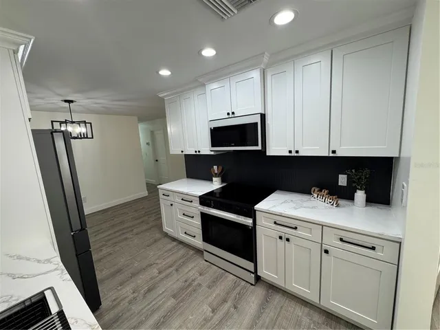 $359,500 | 2070 Seminole Boulevard, Melbourne, FL 32904