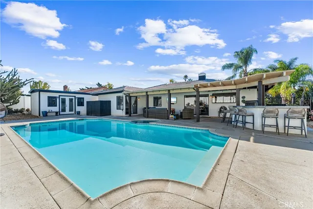 $1,275,000 | 207 East Blue Mountain Way, Claremont, CA 91711