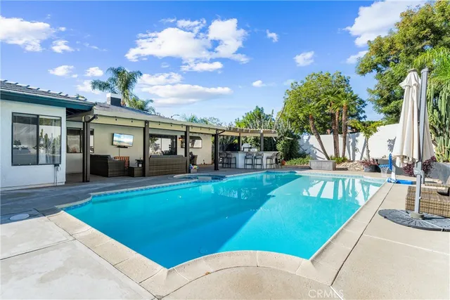 $1,275,000 | 207 East Blue Mountain Way, Claremont, CA 91711