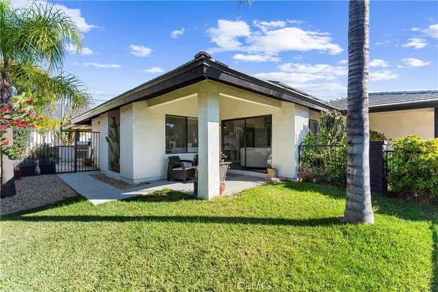 $1,275,000 | 207 East Blue Mountain Way, Claremont, CA 91711