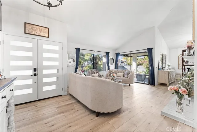 $1,275,000 | 207 East Blue Mountain Way, Claremont, CA 91711