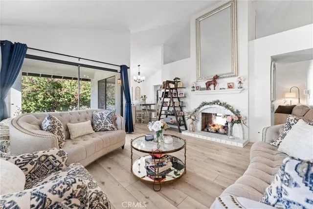 $1,275,000 | 207 East Blue Mountain Way, Claremont, CA 91711