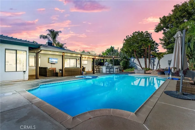 $1,275,000 | 207 East Blue Mountain Way, Claremont, CA 91711