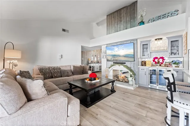 $1,275,000 | 207 East Blue Mountain Way, Claremont, CA 91711