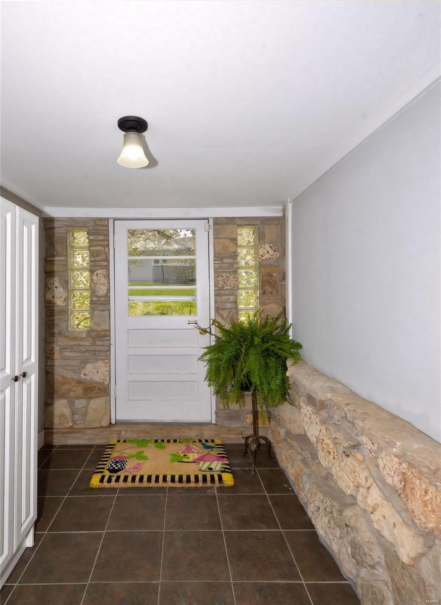 1626 Grant Road St. Louis, MO 63119 - Photo 2 of 18 Gallery Image 2