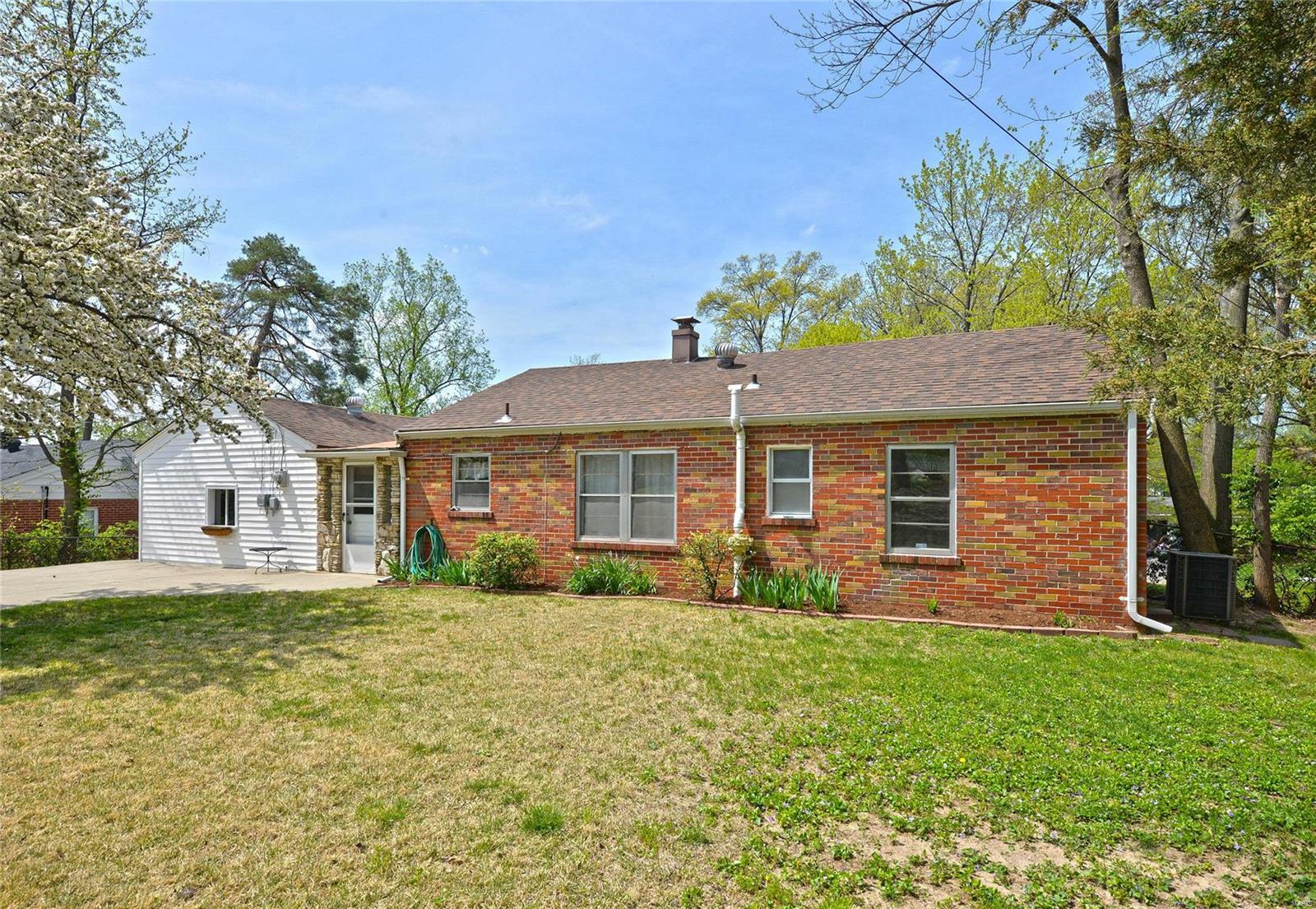 1626 Grant Road St. Louis, MO 63119 - Photo 15 of 18 Gallery Image 15