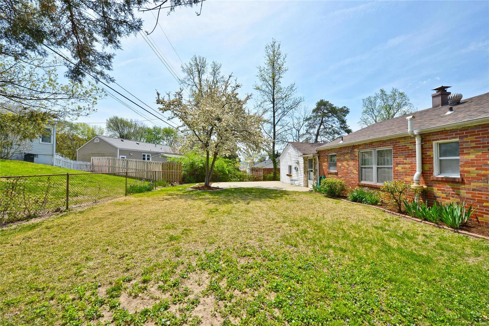 1626 Grant Road St. Louis, MO 63119 - Photo 17 of 18 Gallery Image 17