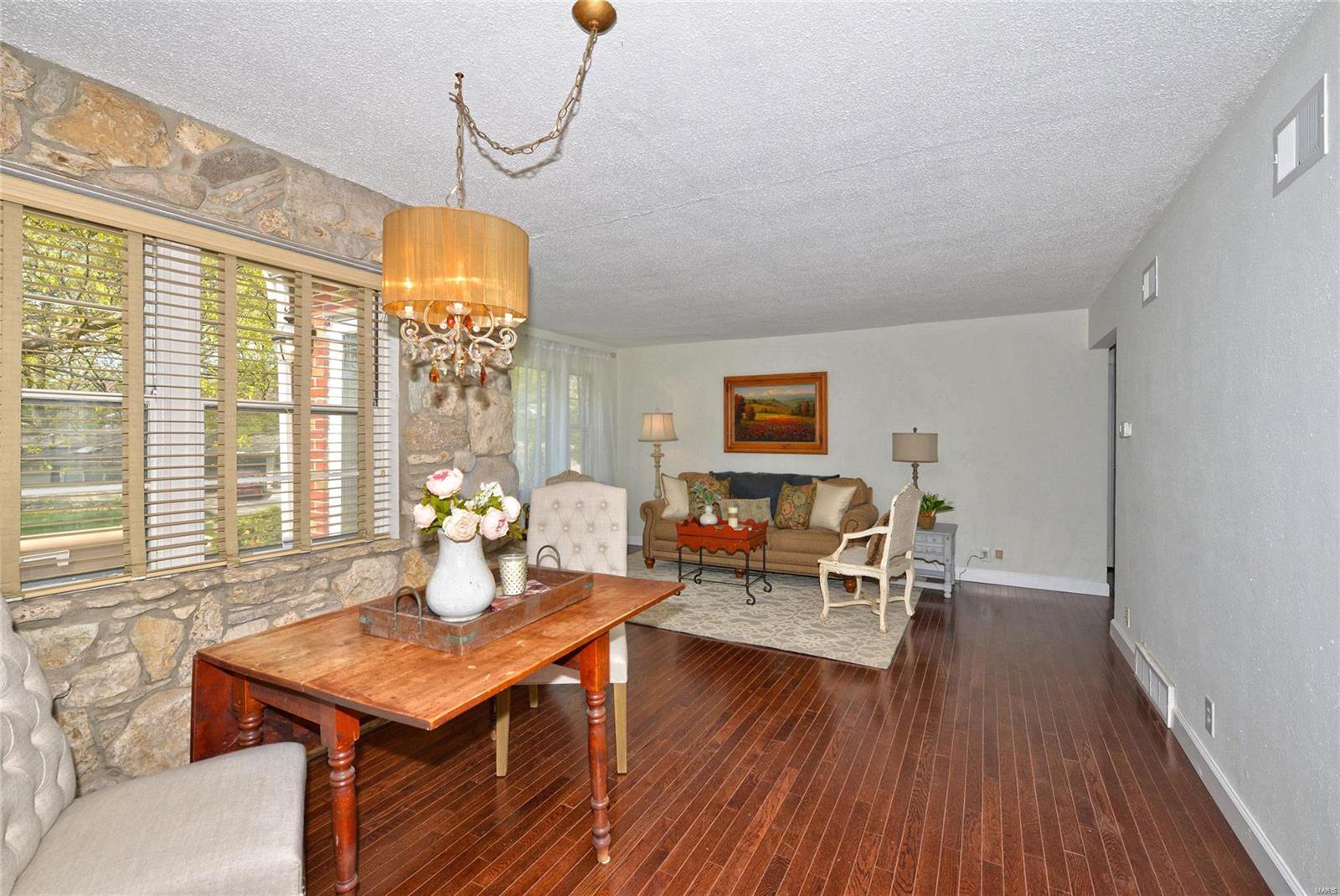 1626 Grant Road St. Louis, MO 63119 - Photo 5 of 18 Gallery Image 5