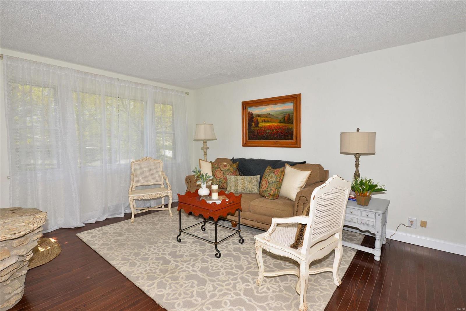 1626 Grant Road St. Louis, MO 63119 - Photo 6 of 18 Gallery Image 6