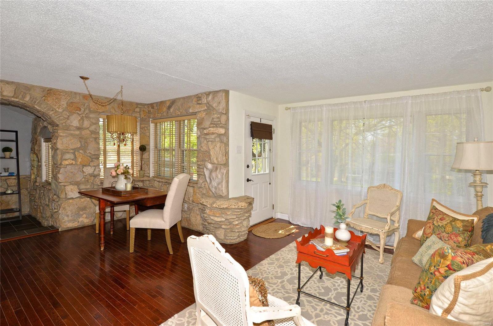 1626 Grant Road St. Louis, MO 63119 - Photo 7 of 18 Gallery Image 7