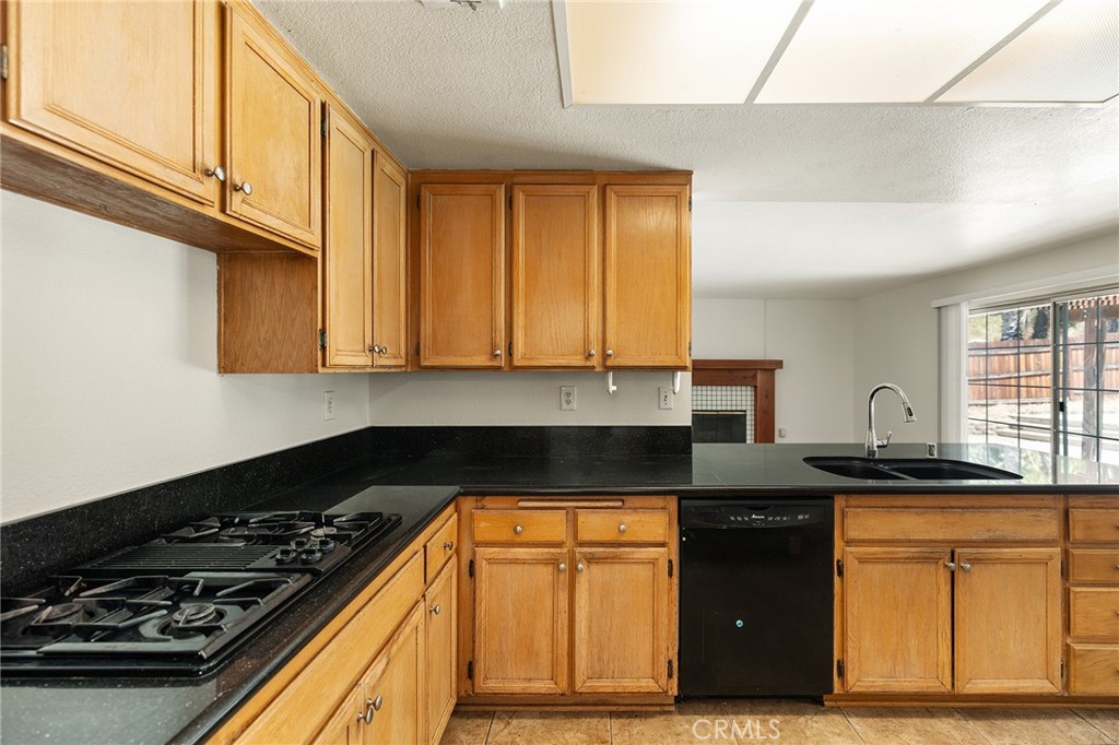 30343 Deer Meadow Road Temecula, CA 92591 - Photo 11 of 33