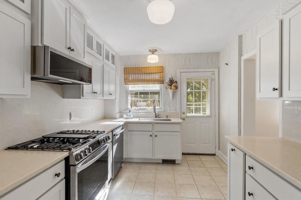 18 Bates Street, Unit E Devens, MA 01434 - Photo 6 of 29