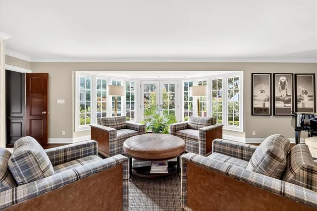 $3,750,000 | 1055 West 54th Street, Kansas City, MO 64113