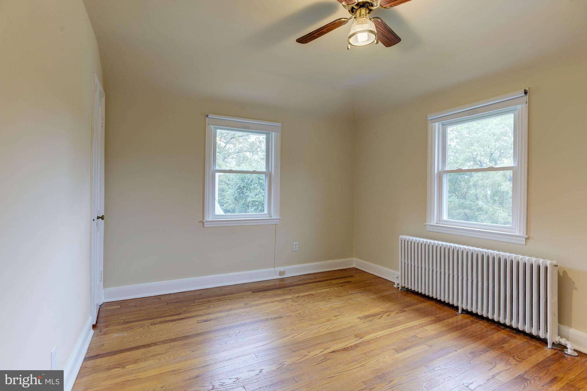 608 Warwick Road Baltimore, MD 21229 - Photo 15 of 33 Bedroom