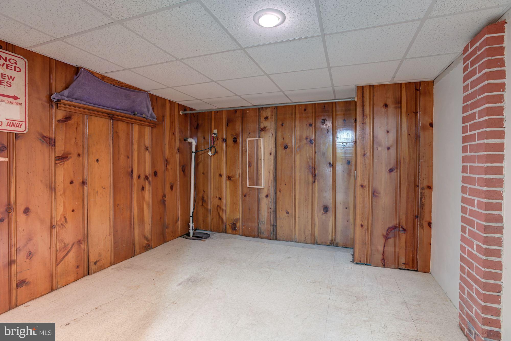 608 Warwick Road Baltimore, MD 21229 - Photo 22 of 33 Office/Bonus Room
