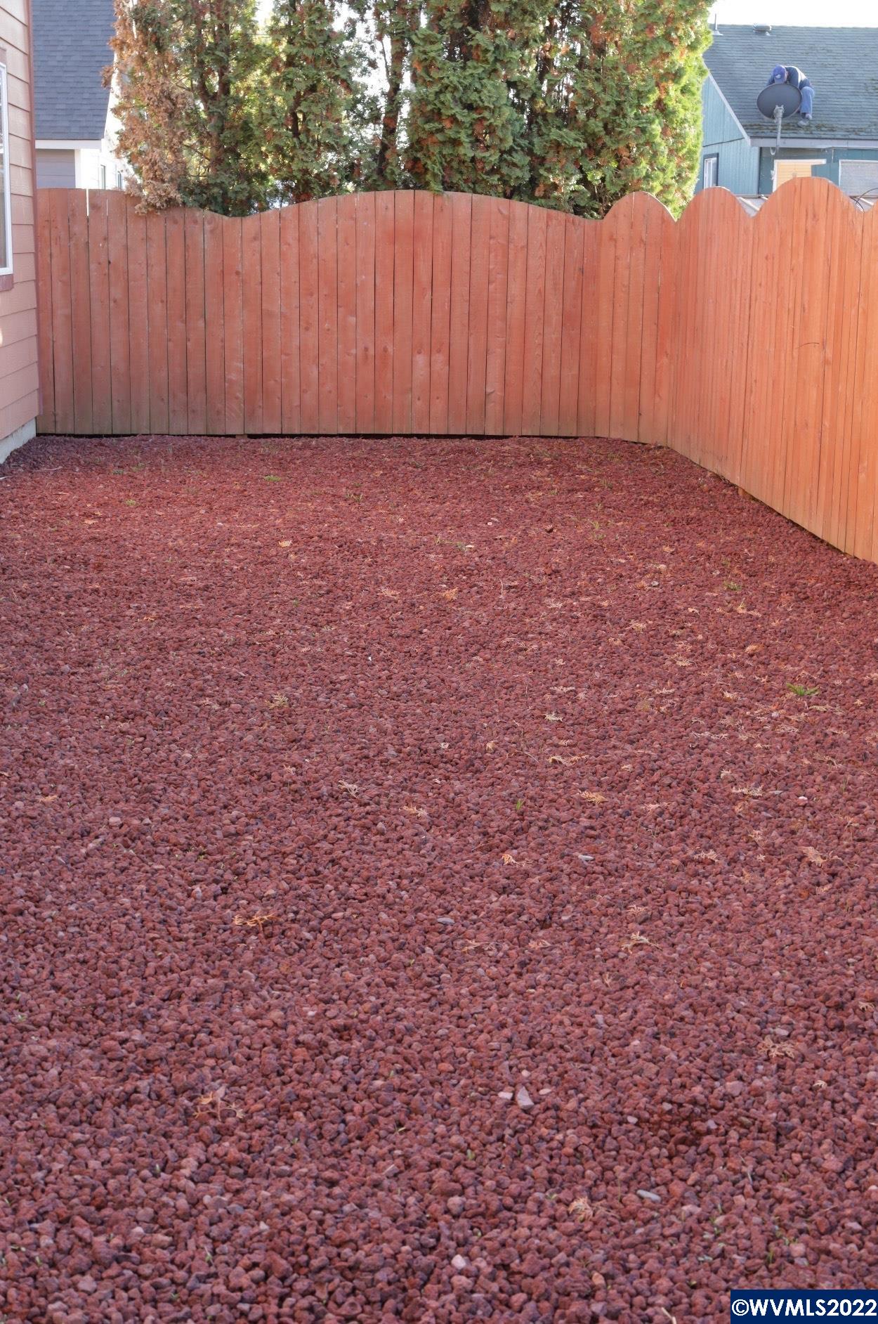 4933 Rancho Way Salem, OR 97301 - Photo 4 of 24