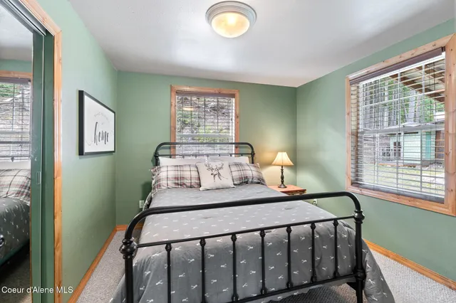 $600,000 | 3713 Reeder Bay Road, Nordman, ID 83848