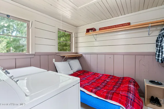 $600,000 | 3713 Reeder Bay Road, Nordman, ID 83848