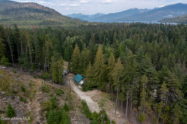 $600,000 | 3713 Reeder Bay Road, Nordman, ID 83848