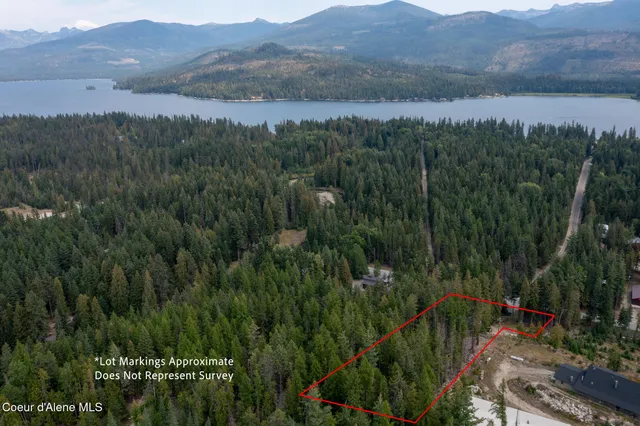 $600,000 | 3713 Reeder Bay Road, Nordman, ID 83848