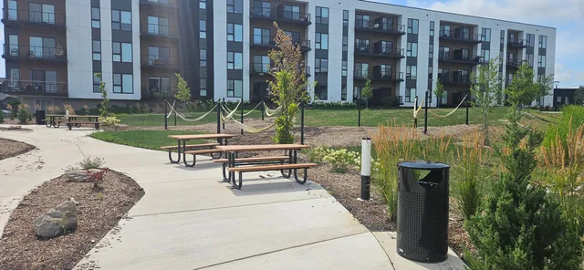 $799,900 | 4238 Lk Vista Boulevard, Oak Creek, WI 53154