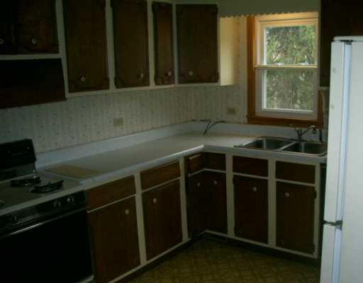 149 Ice Pond Road Leechburg, PA 15656 - Photo 4 of 7 Kitchen.