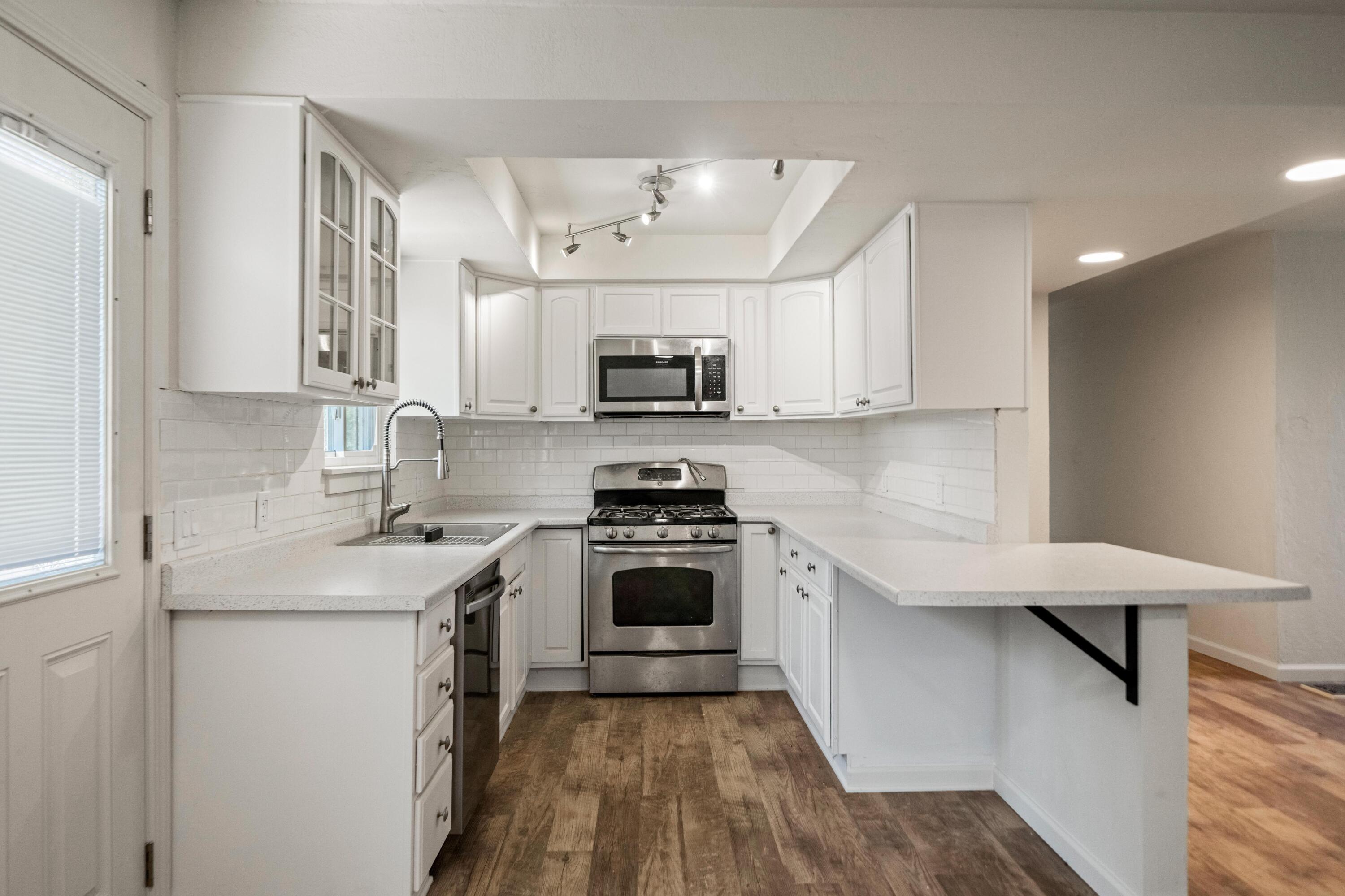 1330 Scenic Way Redding, CA 96001 - Photo 12 of 37 IMG-12