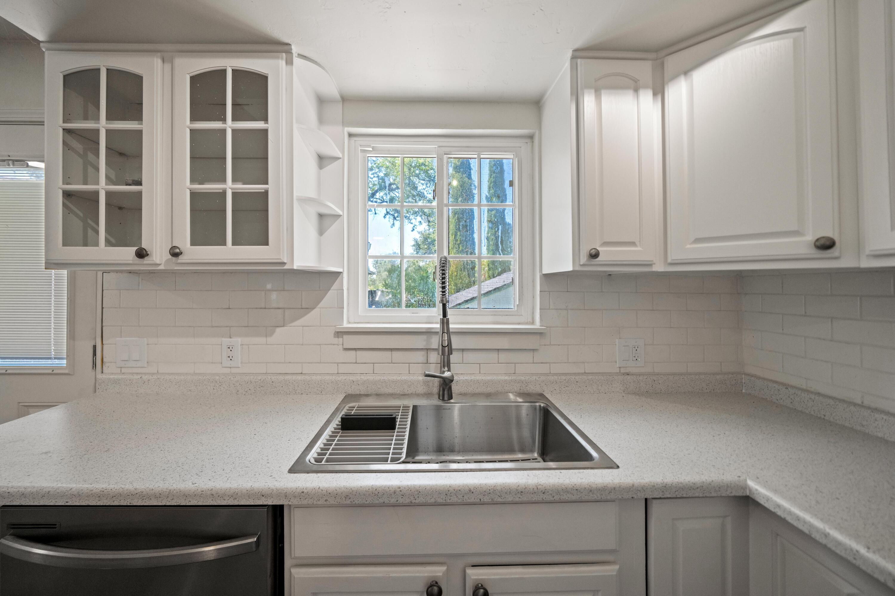 1330 Scenic Way Redding, CA 96001 - Photo 13 of 37 IMG-13