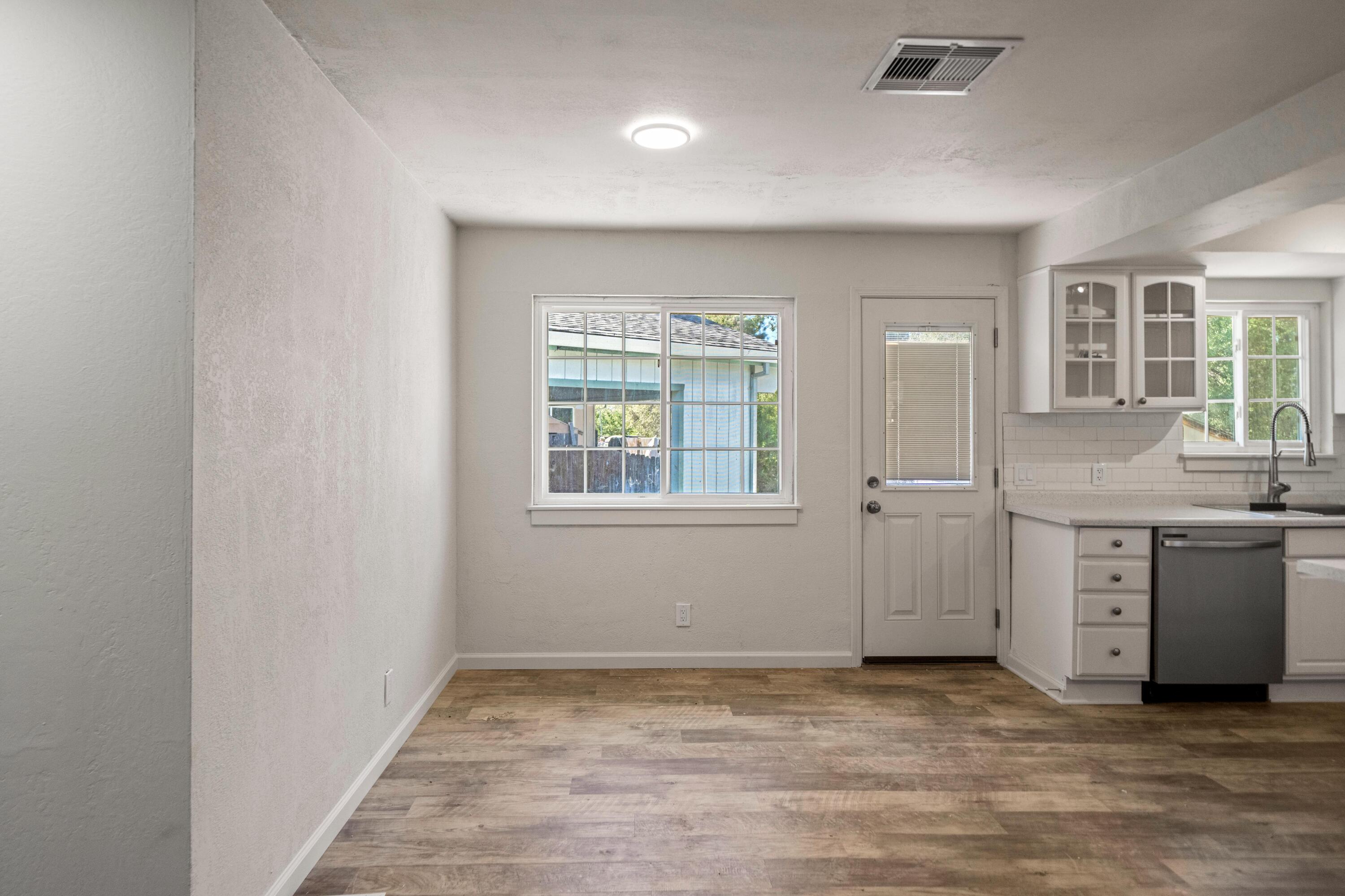 1330 Scenic Way Redding, CA 96001 - Photo 14 of 37 IMG-14