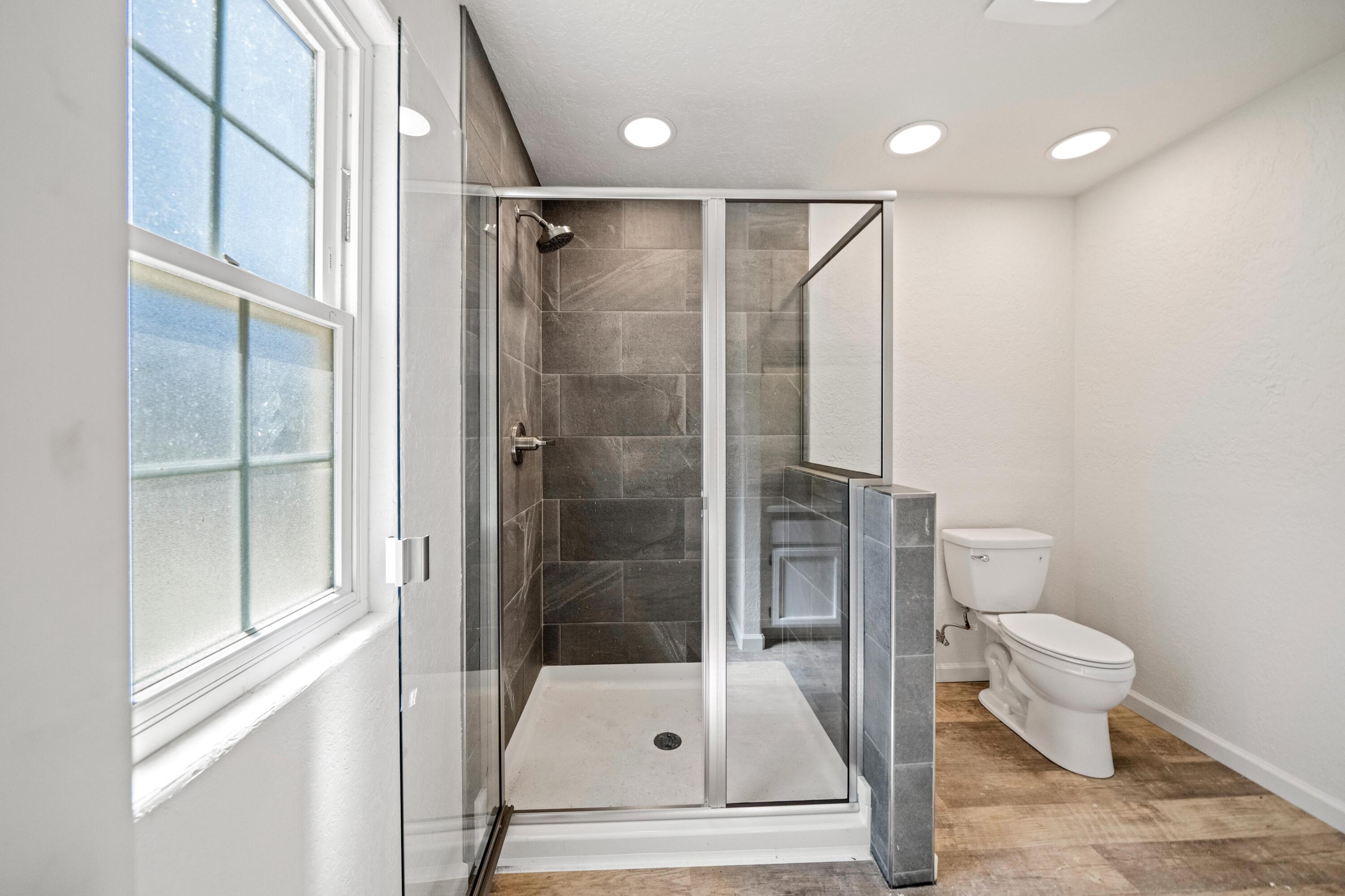 1330 Scenic Way Redding, CA 96001 - Photo 20 of 37 IMG-20