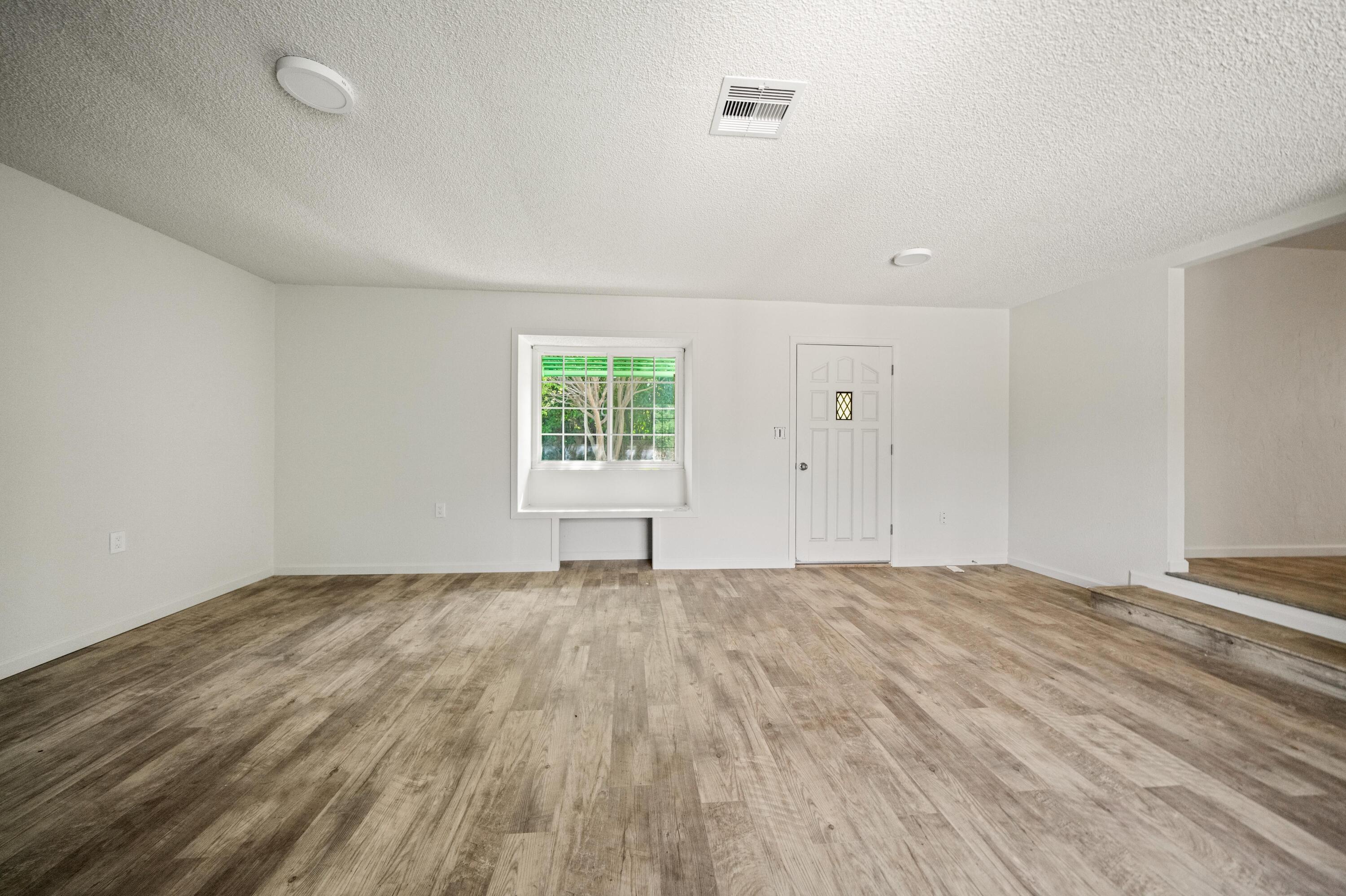 1330 Scenic Way Redding, CA 96001 - Photo 10 of 37 IMG-10