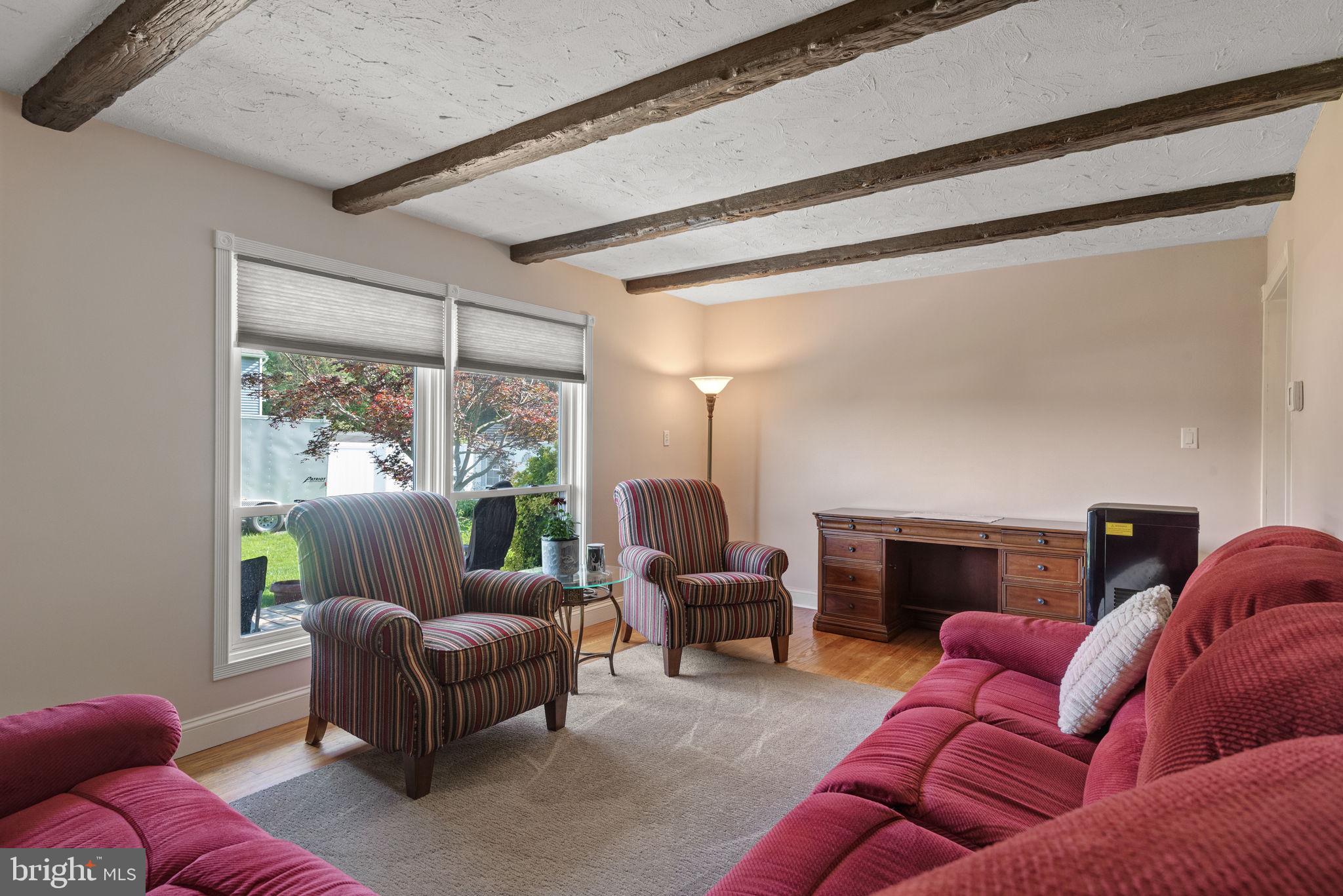 160 Silver Mine Road Conestoga, PA 17516 - Photo 6 of 39 Living Room