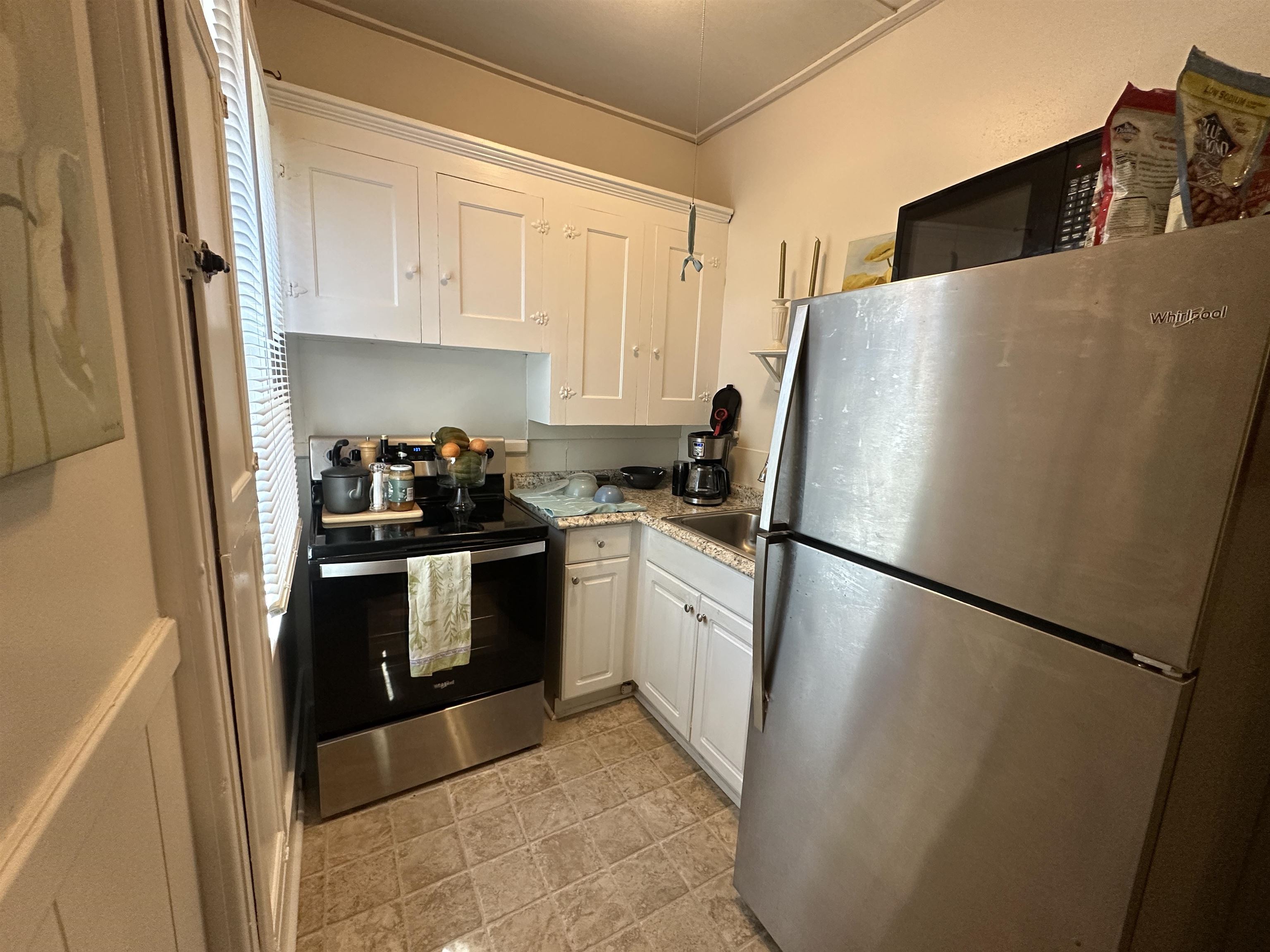 189 South Main Street, Unit 4 Rochester, NH 03867 - Photo 3 of 5