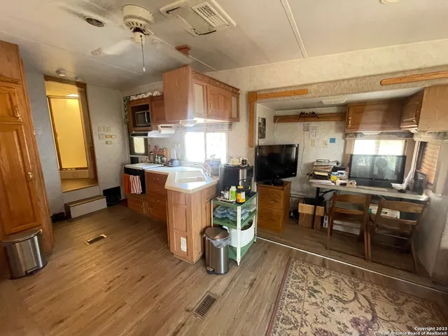 $925,000 | 792 Alamo Beach Road, Pipe Creek, TX 78063