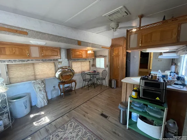 $925,000 | 792 Alamo Beach Road, Pipe Creek, TX 78063