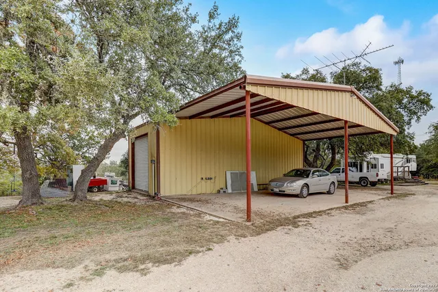 $925,000 | 792 Alamo Beach Road, Pipe Creek, TX 78063