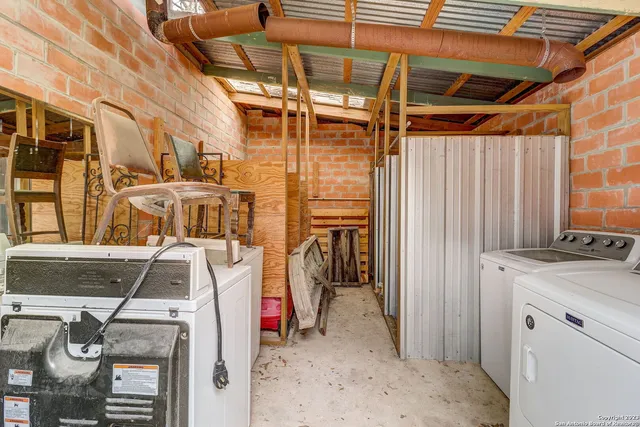 $925,000 | 792 Alamo Beach Road, Pipe Creek, TX 78063