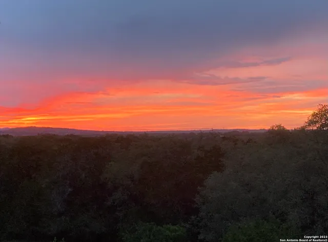 $925,000 | 792 Alamo Beach Road, Pipe Creek, TX 78063