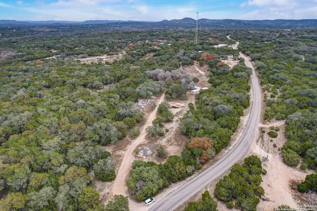 $925,000 | 792 Alamo Beach Road, Pipe Creek, TX 78063