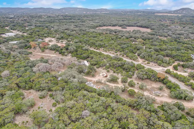 $925,000 | 792 Alamo Beach Road, Pipe Creek, TX 78063