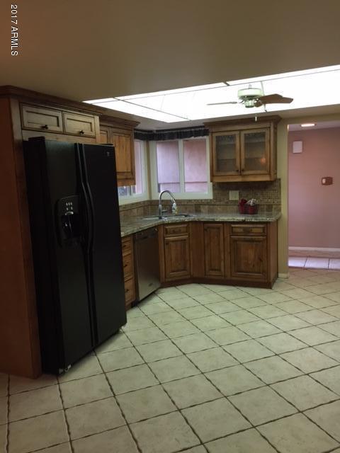 5206 West Redfield Road Glendale, AZ 85306 - Photo 12 of 34 Kitchen